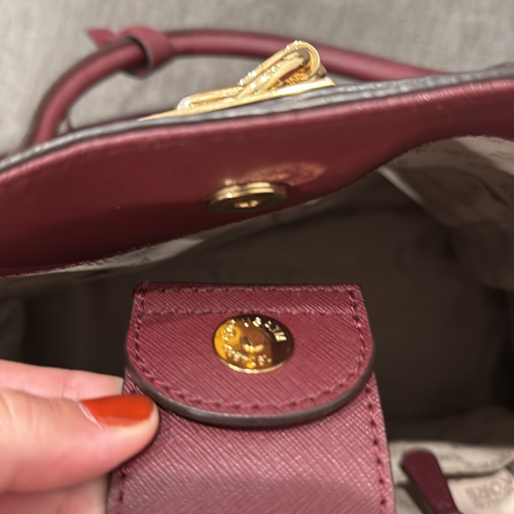 Large Michael Kors Tote Bag - Picture 5 of 7